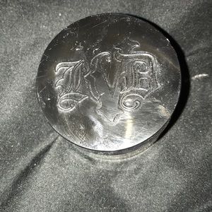 Kat Von D lock-it setting powder mini